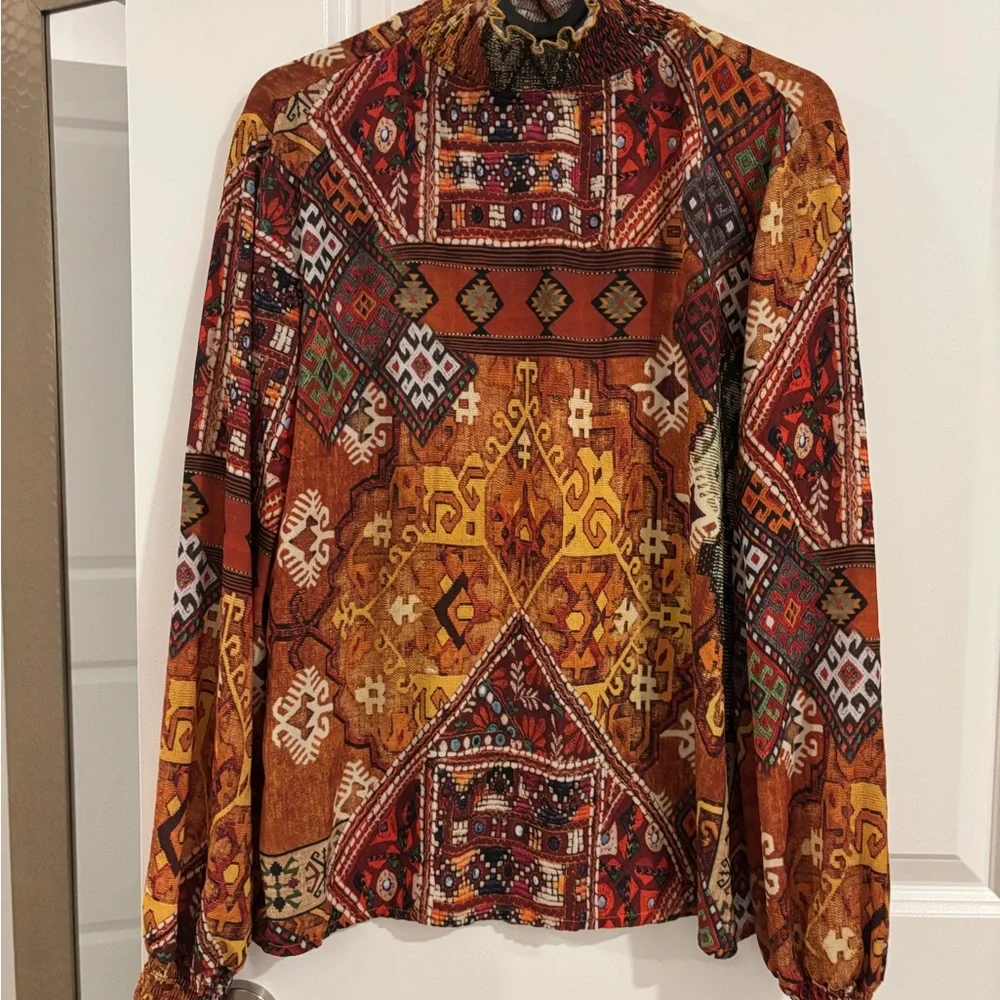 Local European Multicolor Patterned Blouse - Picture 2 of 7
